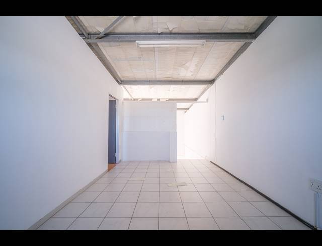 105M² OFFICE TO LET IN BALLITO DISTRICT